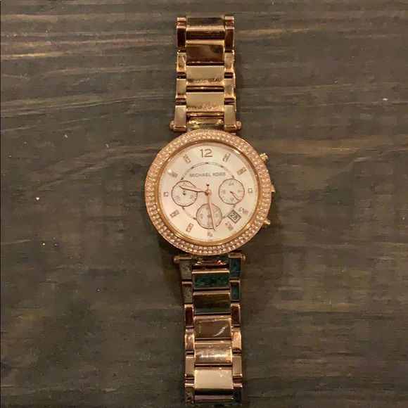 Michael Kors - Picture 1 of 1